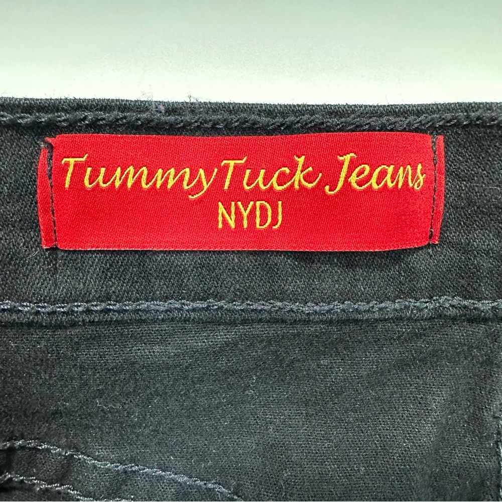 TUMMY TUCK JEANS Size 4P NYDJ Black Denim Curves 5 Pockets - Picture 3 of 15